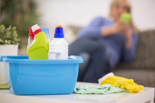 End of tenancy cleaning in a Surrey apartment before new occupants move in